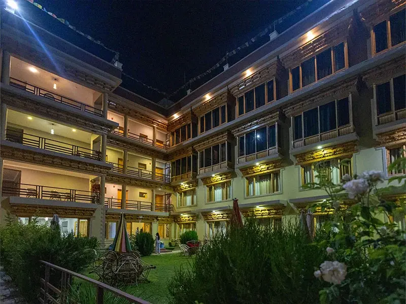 La - Tso Hotel Near Leh Market